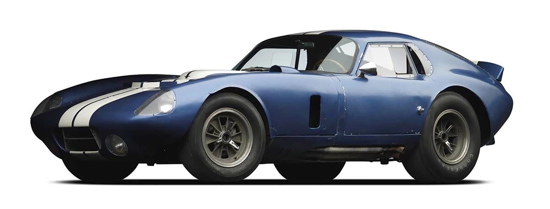 The mystery of barn finds: Shelby and Alfa Romeo, two unique gems from the memory barn